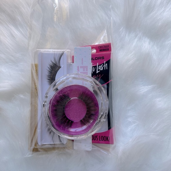 False Lash Bundle - Picture 9 of 9